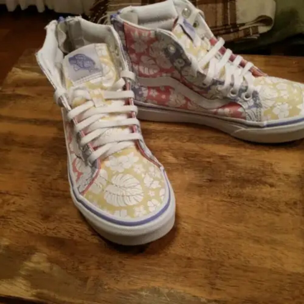 Vans Girl's High Tops Skateboard Shoe - Size 2 Youth